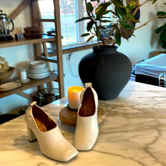 NWT SARTO A-BRAVA IN PUTTY Never tried on size US 9.5 SOFT FOOT & LEATHER BOOTI - Picture 2 of 16